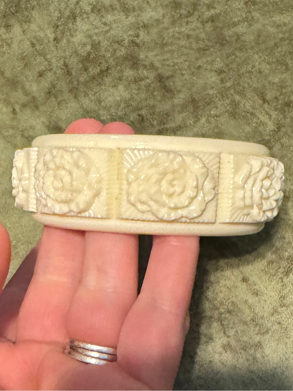 Vintage Sarah Coventry Rosette Bangle